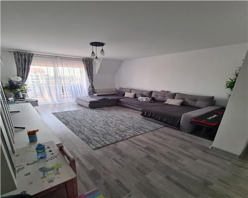 Apartament 3 camere decomandat Tractorul- Coresi
