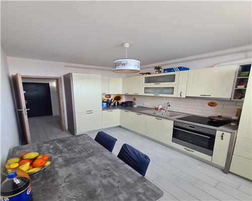 Apartament 3 camere decomandat Tractorul- Coresi