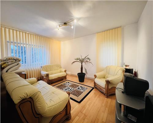 Apartament 2 camere decomandat bloc vila Racadau