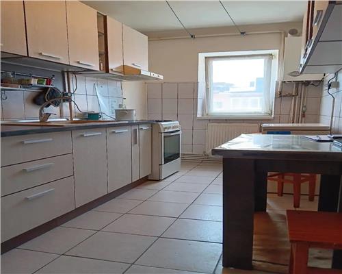 Apartament 3 camere zona Grivitei