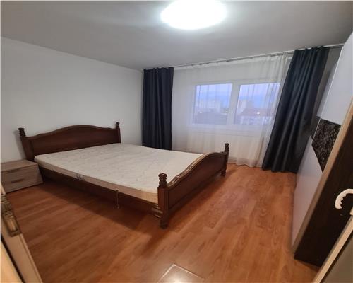 Apartament 3 camere etaj intermediar Astra- Carpatilor