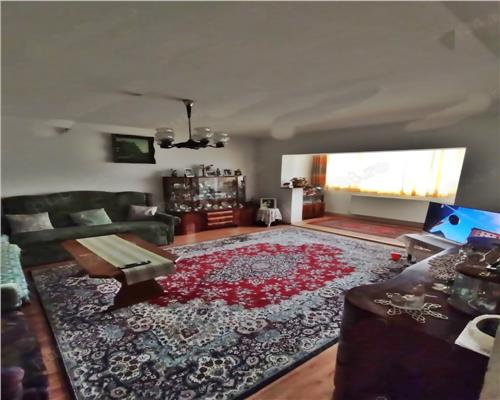 Apartament 3 camere decomandat etaj intermediar Racadau