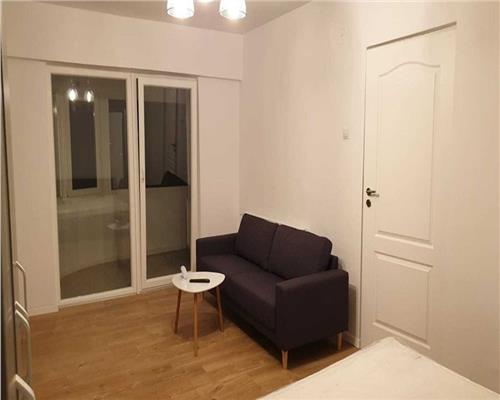 Apartament 2 camere decomandat renovat Centrul Civic