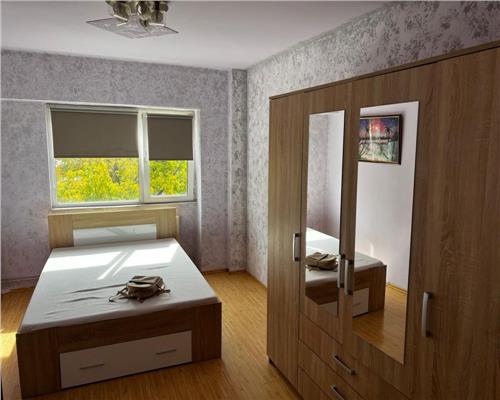 Apartament 2 camere decomandat etajul 1 intrare Racadau