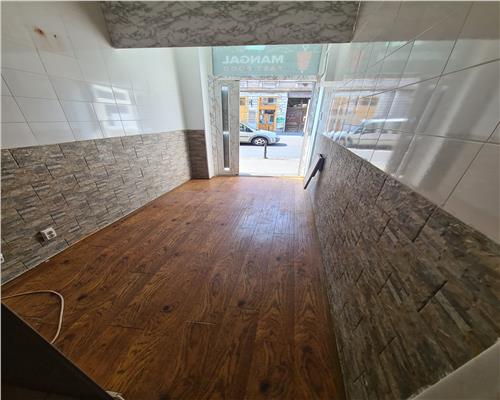 Spatiu comercial zona 15 Noiembrie Treatrul Dramatic