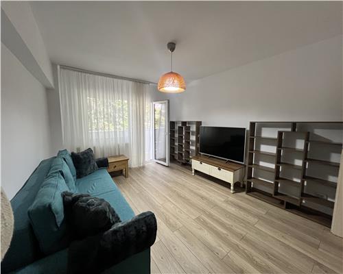 Apartament 2 camere decomandat, renovat Centrul Civic