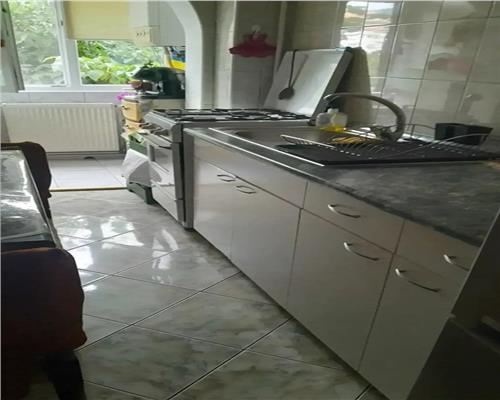 Garsoniera decomandata etajul 2