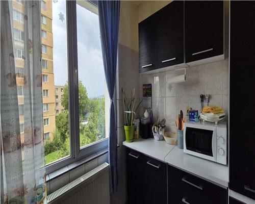 Garsoniera decomandata etajul 2 Astra