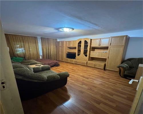 Apartament 3 camere decomandat