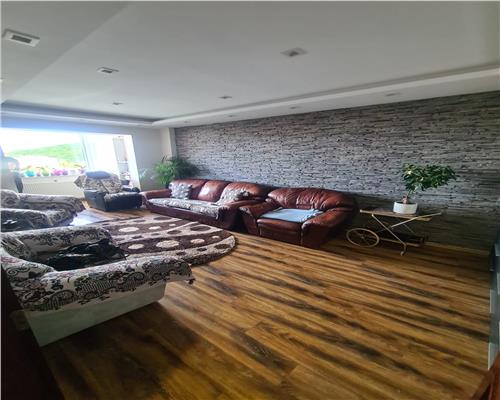 Apartament 4 camere decomandat Racadau