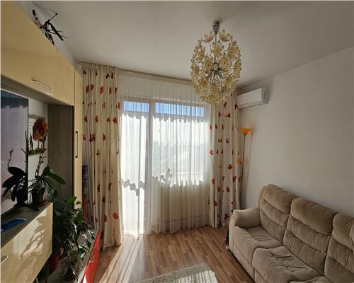 Apartament 3 camere decomandat