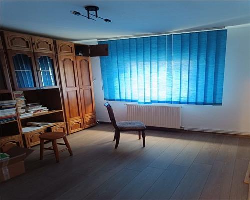 Apartament 3 camere structura mare intrare Racadau