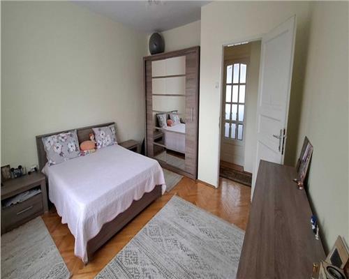 Apartament 3 camere bloc vila zona Garii- Piata  Dacia