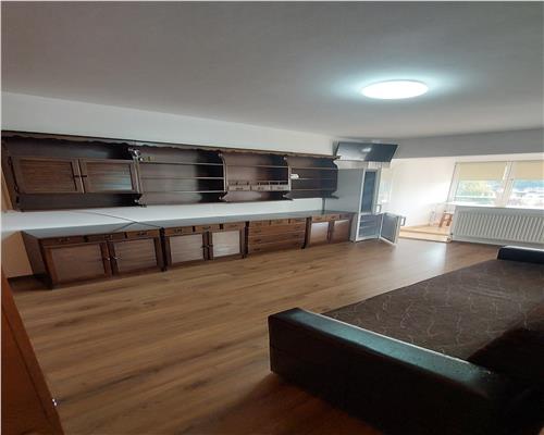 Garsoniera bloc de apartamente Centrul Civic