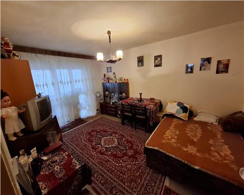 Apartament 4 camere decomandat etajul 1 Racadau