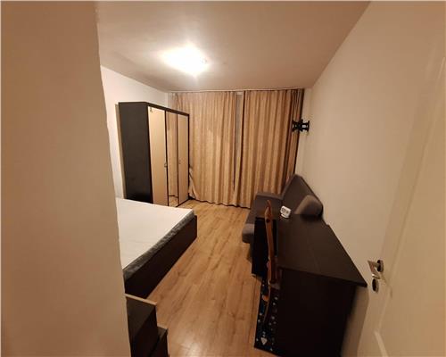 Garsoniera decomandata  mobilata, Carpatilor