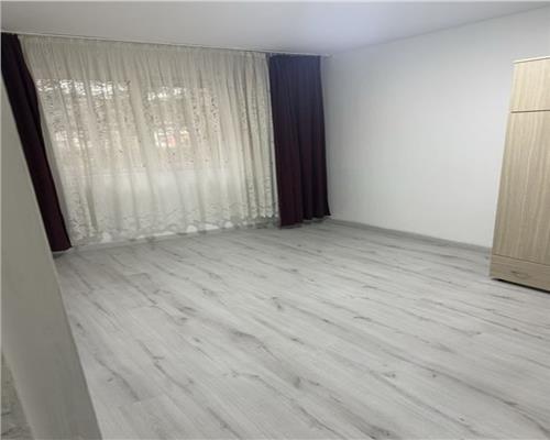 Apartament 2 camere decomandat zona Astra