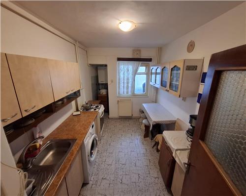 Apartament 4 camere decomandat etajul 1 Racadau