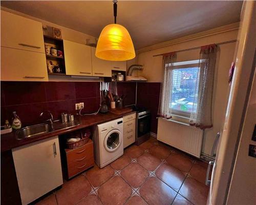 Apartament 4 camere, 2 bai, 2 balcoane Racadau- Parcul Trandafirilor
