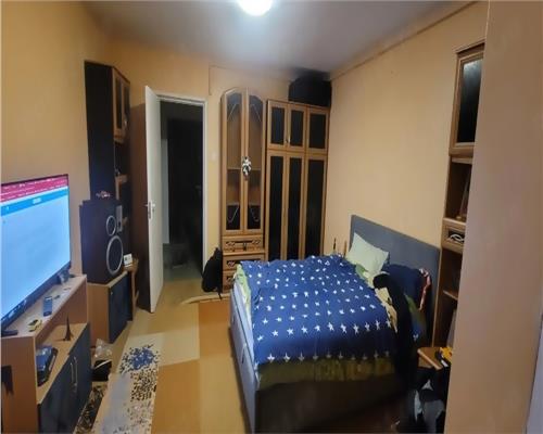 Garsoniera  etaj intermediar Astra