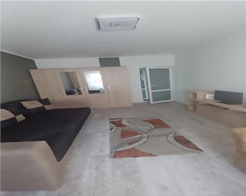 Garsoniera decomandata Astra- Carpatilor