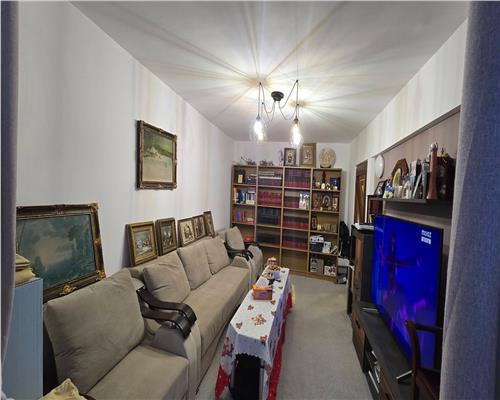 Apartament 4 camere etajul 1 zona Noua