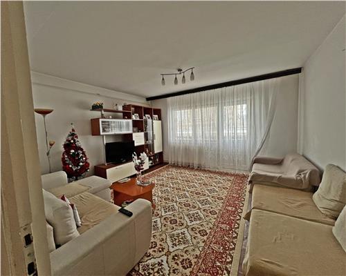 Apartament 3 camere decomandat Astra Carpatilor