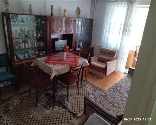 Apartament 3 camere zona Grivitei