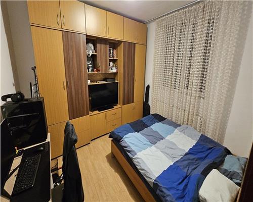 Garsoniera decomandata zona Judetean